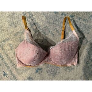 Victoria's Secret Pink Dream Angels Chantilly Lined Laced Plunge Bra Size 38D